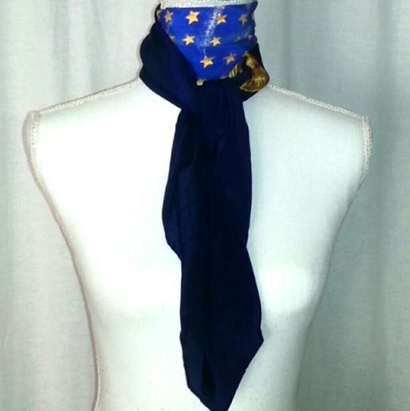 Scarf - Picture 1 of 6